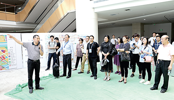 6月1日，市人力社保局组织50多家人力资源服务机构负责人参观北京人力资源服务产业园通州园。.png